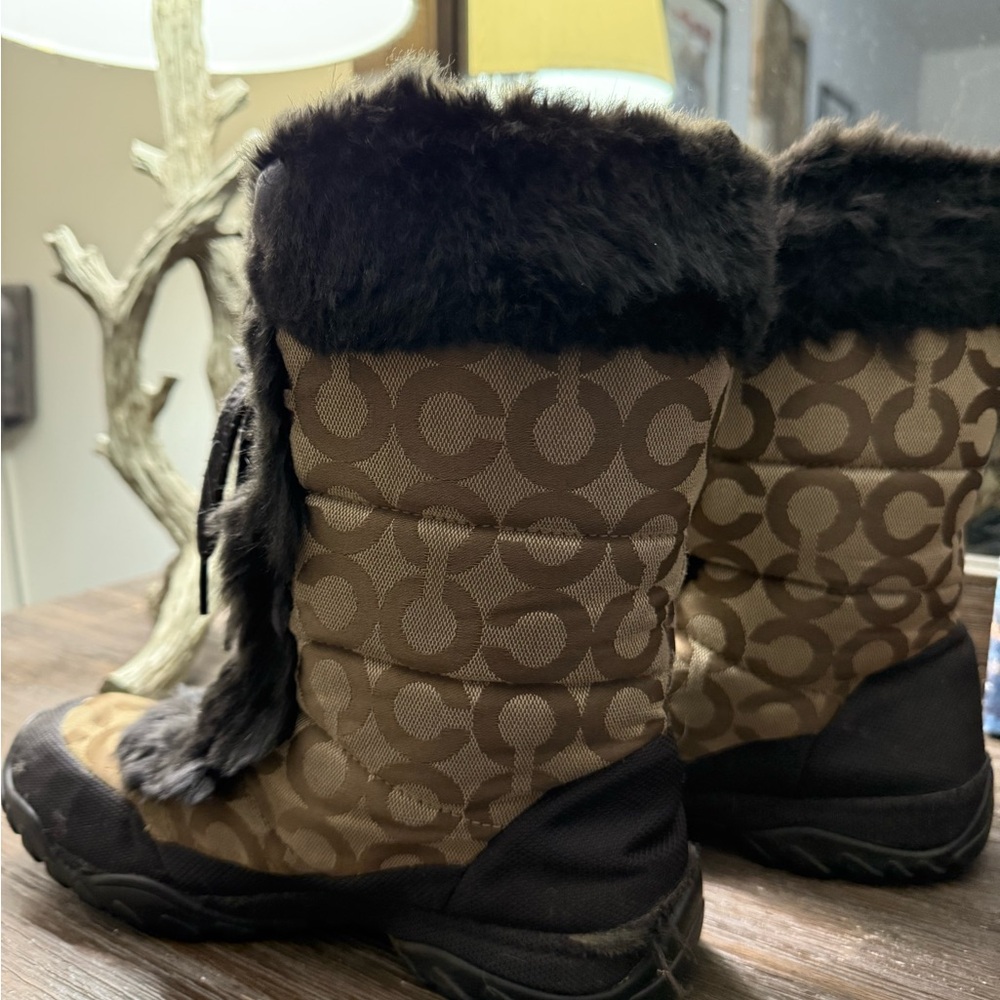 Vintage Coach Rabbit Fur Signature Winter Boots – 2008/2009 - Picture 4 of 7